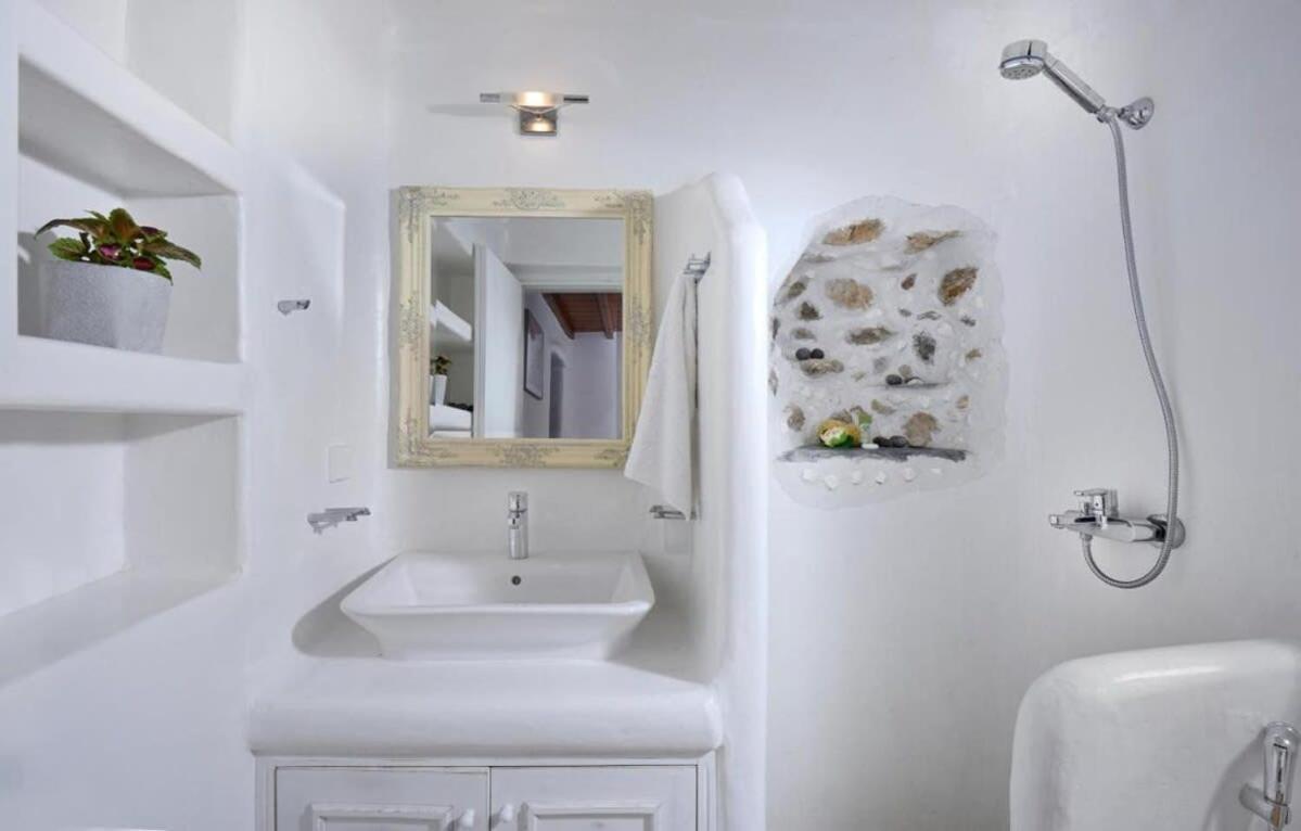 Villa Panormos Escape Dreamy Coastal Panormos (Mykonos)